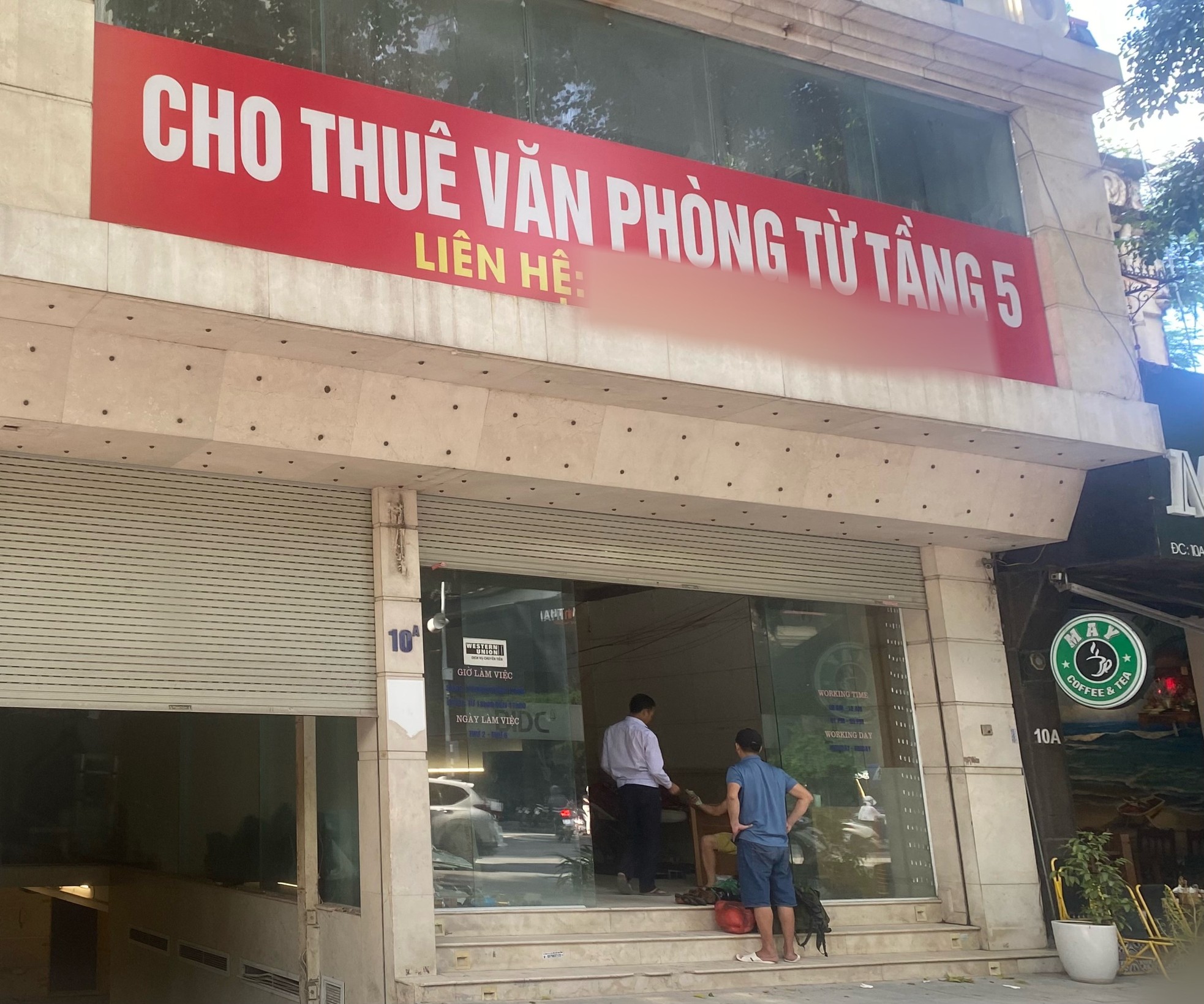 Nhan nhản biển cho thuê mặt bằng, thanh lý toàn bộ cửa hàng ở trung tâm Hà Nội- Ảnh 6.