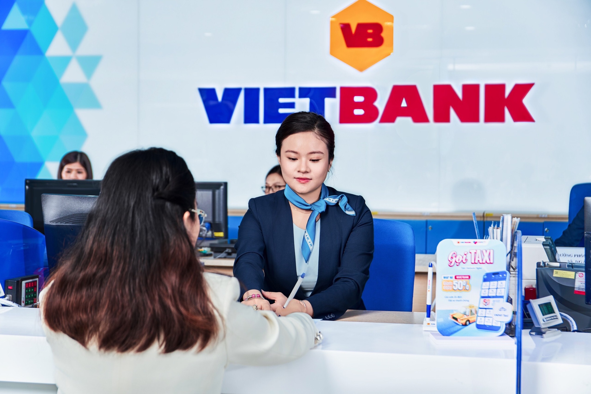 Vietbank ghi danh trong PRIVATE 100: Sự tăng trưởng ổn định và trách nhiệm xã hội sau 12 tháng bổ nhiệm Tổng Giám đốc- Ảnh 1.